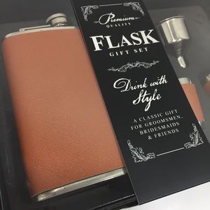 4 piece Flask gift set